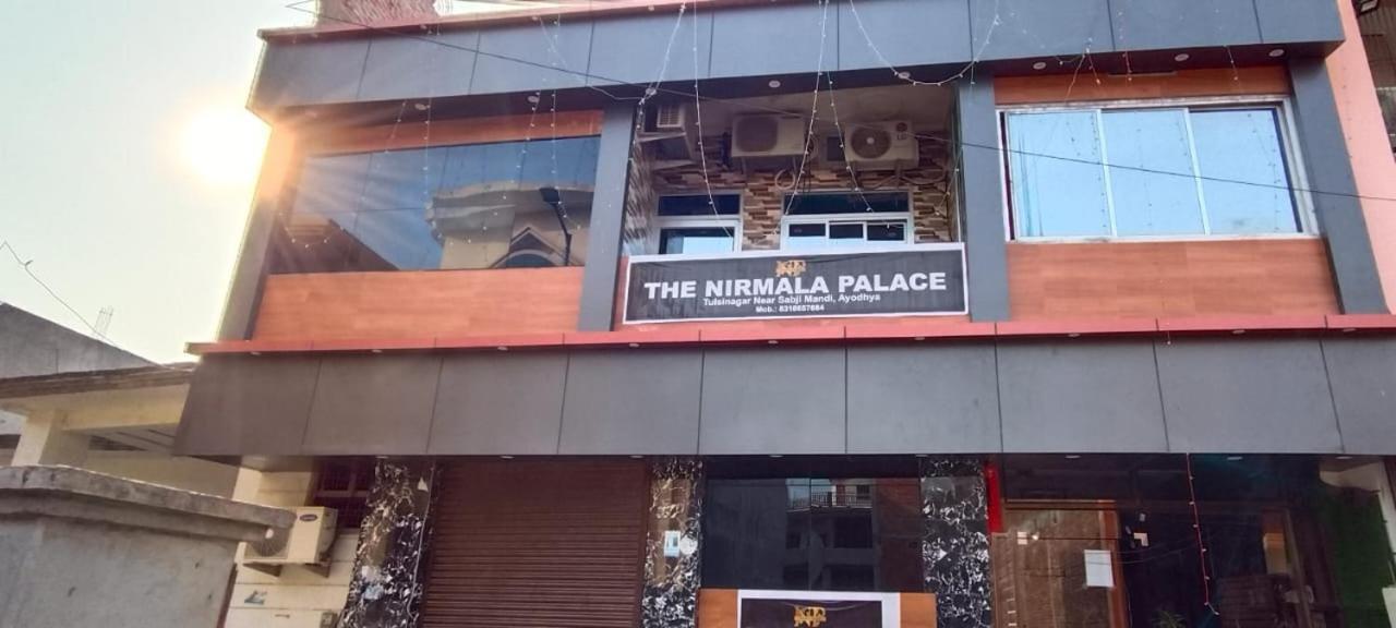 Hotel The Nirmala Palace Ayodhya Exterior foto