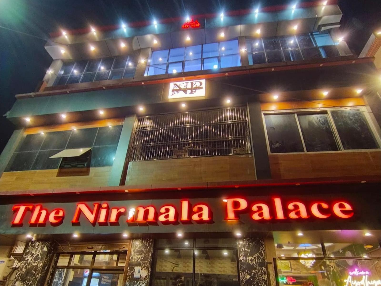 Hotel The Nirmala Palace Ayodhya Exterior foto