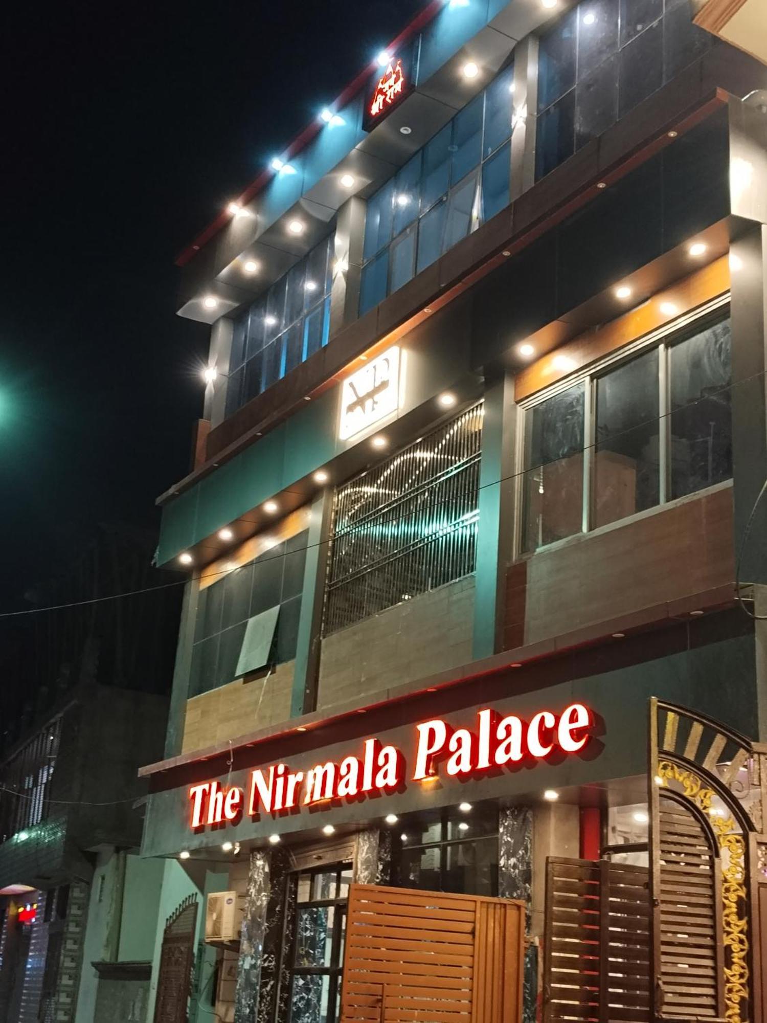 Hotel The Nirmala Palace Ayodhya Exterior foto